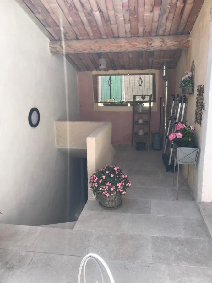 Apartamento La Charmeuse Céreste Exterior foto